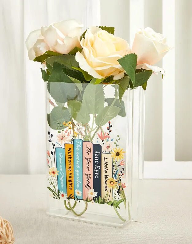Custom book vase with Jane Eyre and classics – literary décor gift